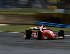 开云下载-铁闸与风笛的对话，当范戴克的沉默壁垒遇见苏格兰不屈的狂澜