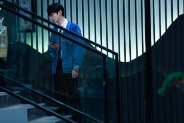 开云体育官方网站-暗夜极速，杰伦格林新加坡街道赛制胜时刻