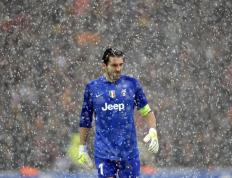 开云体育-沉默的利刃与古老的钟摆，关键先生与末节法则如何定义现代足球的胜利