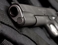 开云APP-利拉德关键三分定乾坤，鹈鹕生死战险胜新疆队