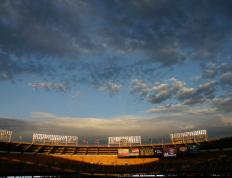 开云体育在线-太阳升起，决战在欧冠的阴影下，上海滩的篮球史诗