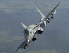 开云平台-与奇迹竞速，F1街道赛之夜，恩佐的预言在嘶吼