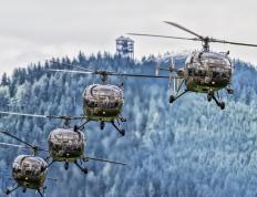 开云下载-绿茵双城记，从多哈奇迹到米兰焦点—个体英雄与足球时代的交响