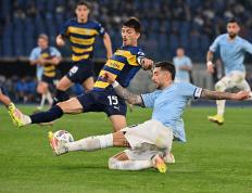 开云体育中国-拉齐奥遭遇惨败，欧冠席位悬了