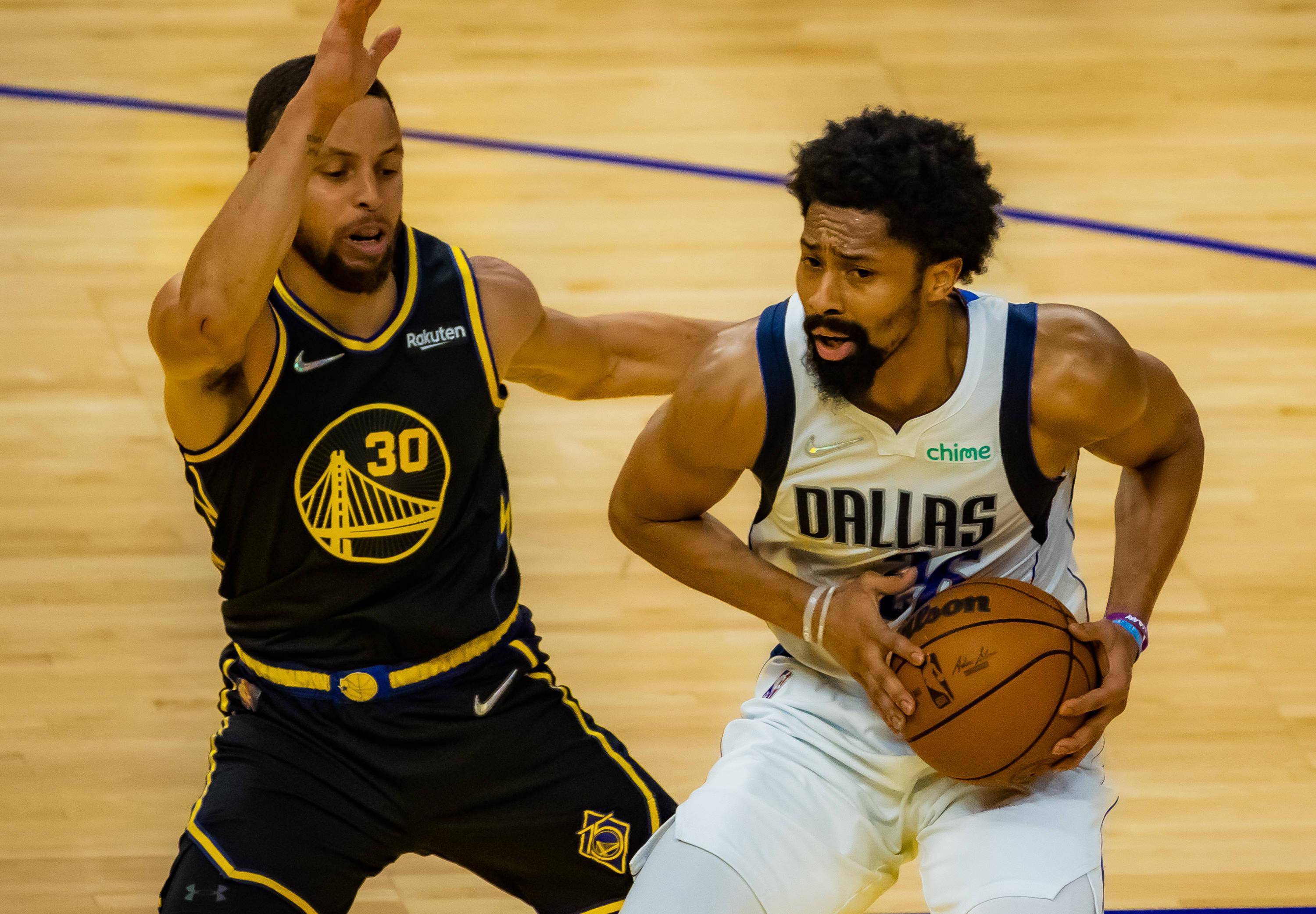 开云体育在线-快船主场大胜步行者,实现五连胜