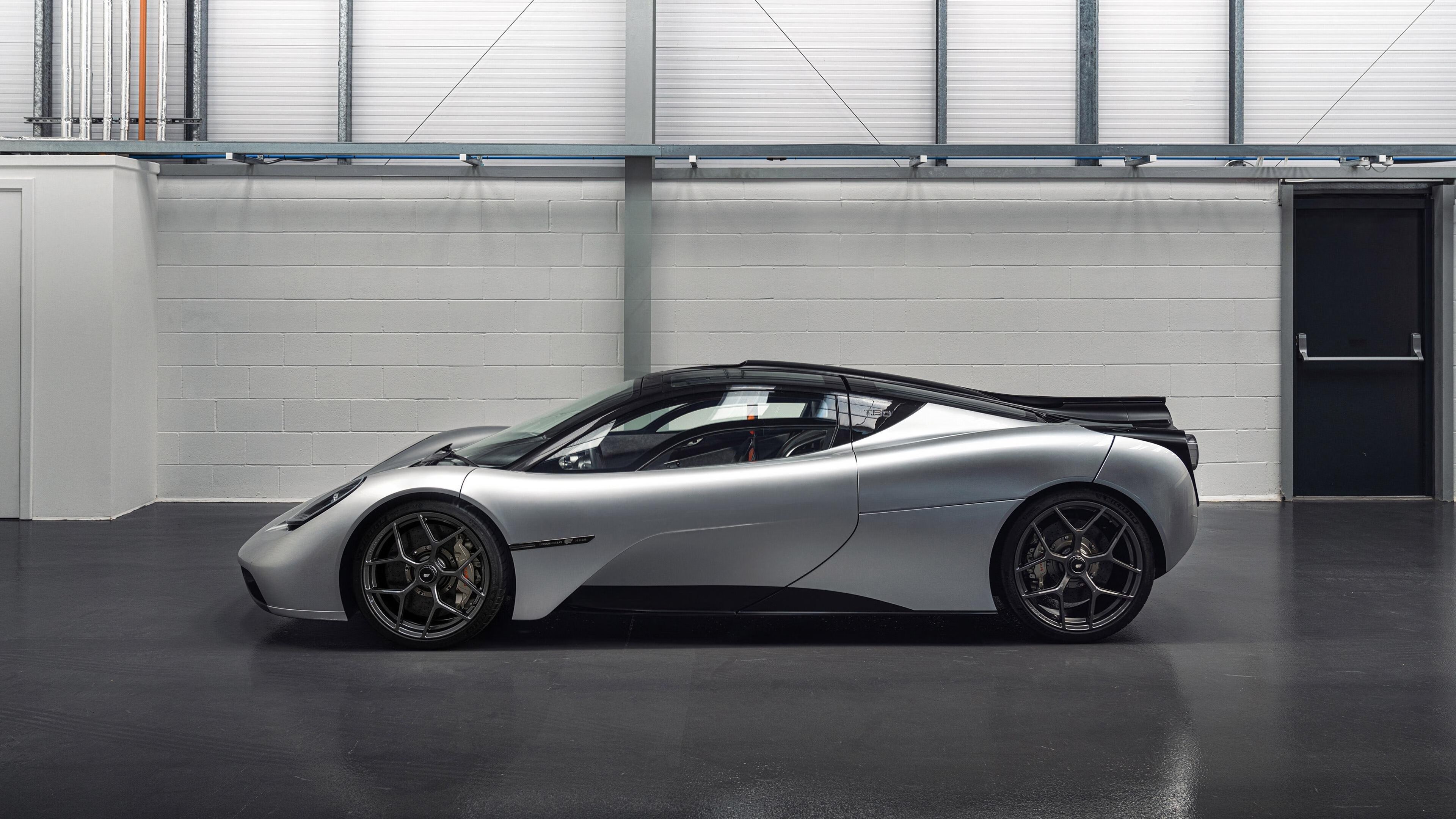 开云平台-铁壁与天赋的双重奏,开拓者锁链围剿东契奇,文班亚马于西甲之巅展露统治