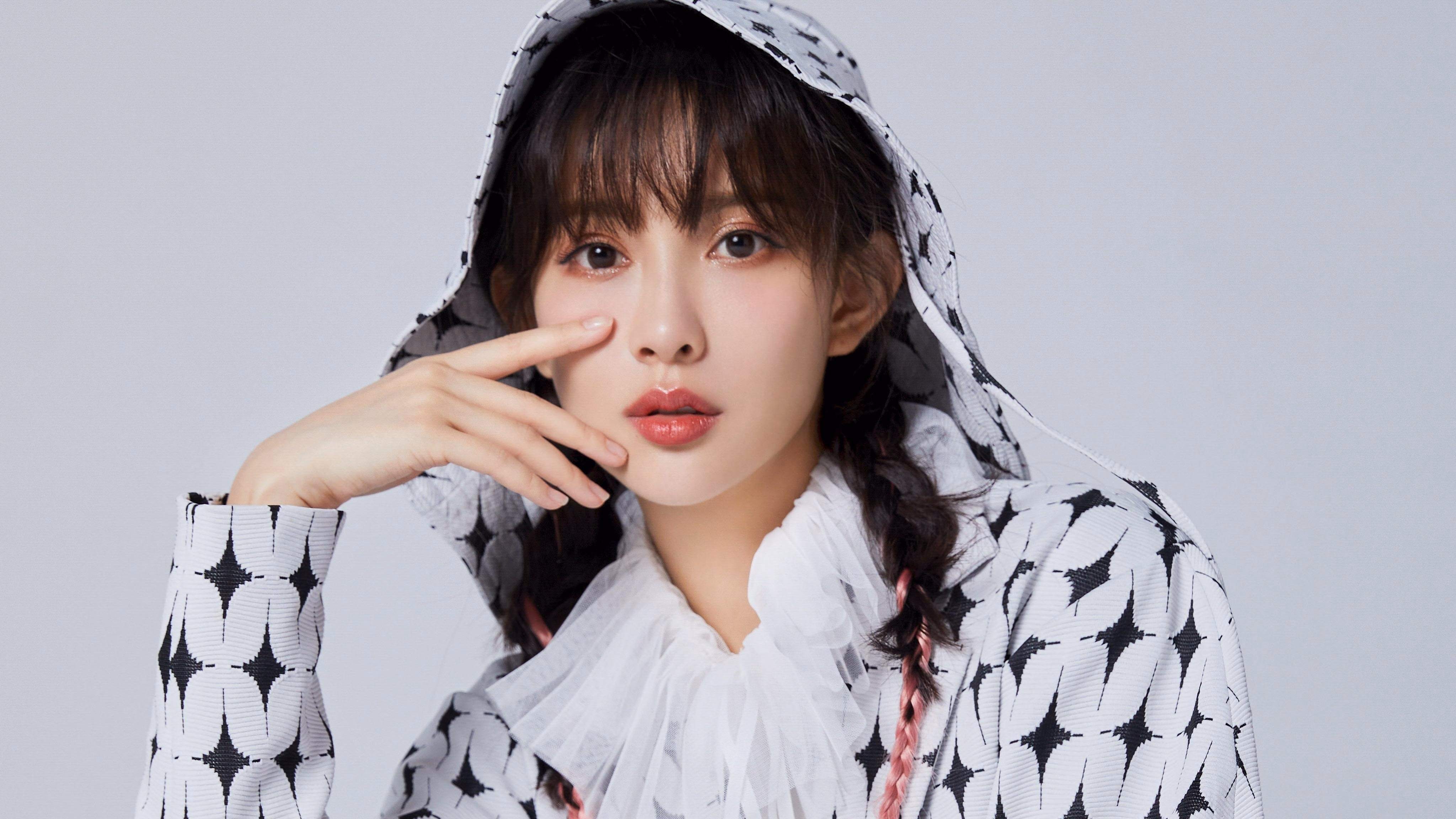 开云体育在线-浓眉末节接管比赛,上海队横扫活塞彰显篮球魅力