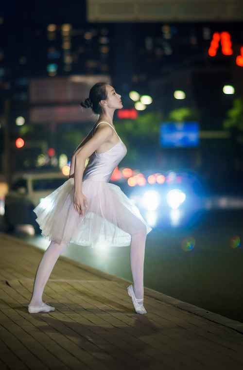 开云体育APP下载-跨越重洋的呼应，从文班亚马的星光到山西队的地下铁