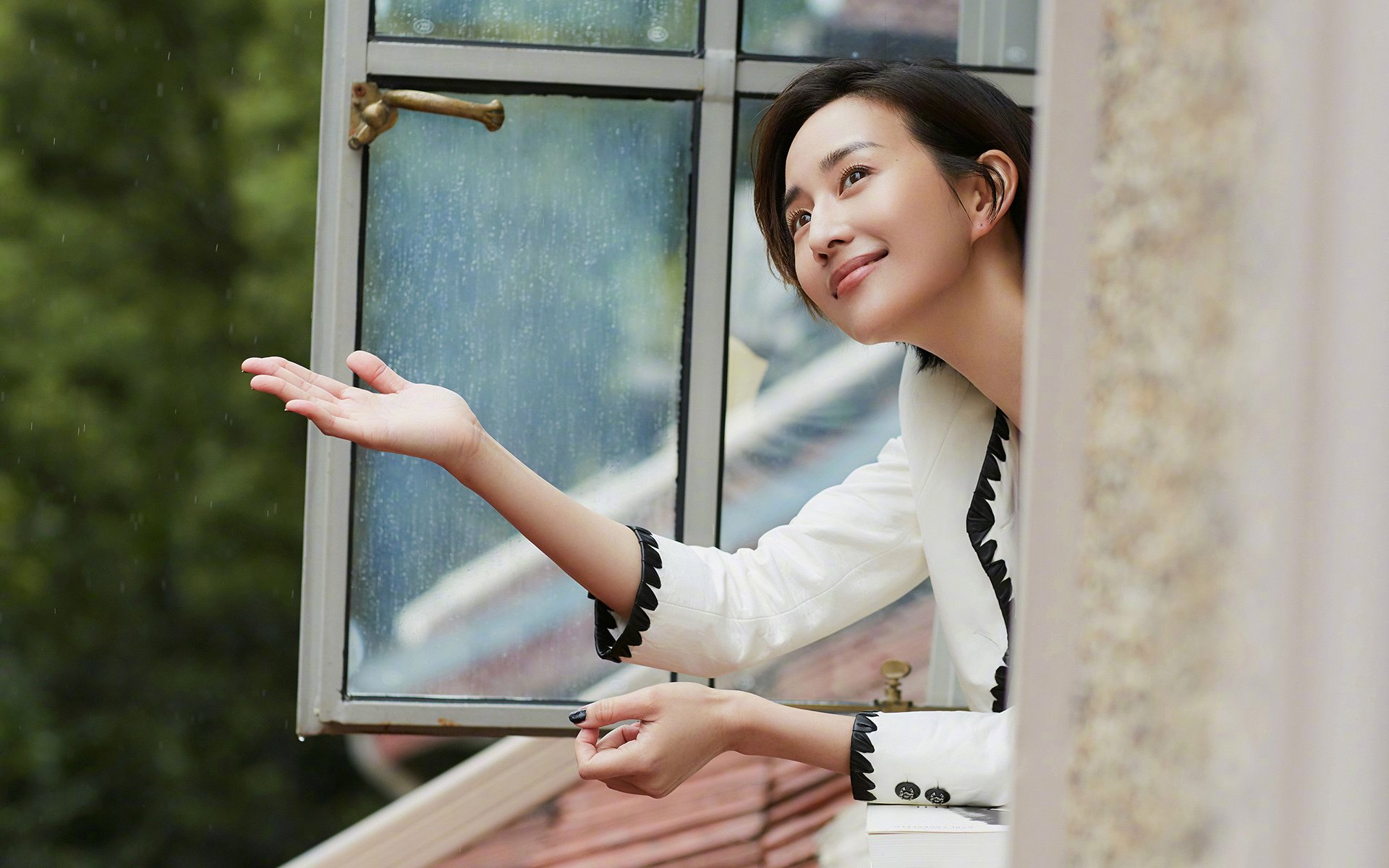 开云体育平台APP-詹姆斯冠军级表现彰显统治力，雷霆防守锁死快船揭示季后赛蓝图