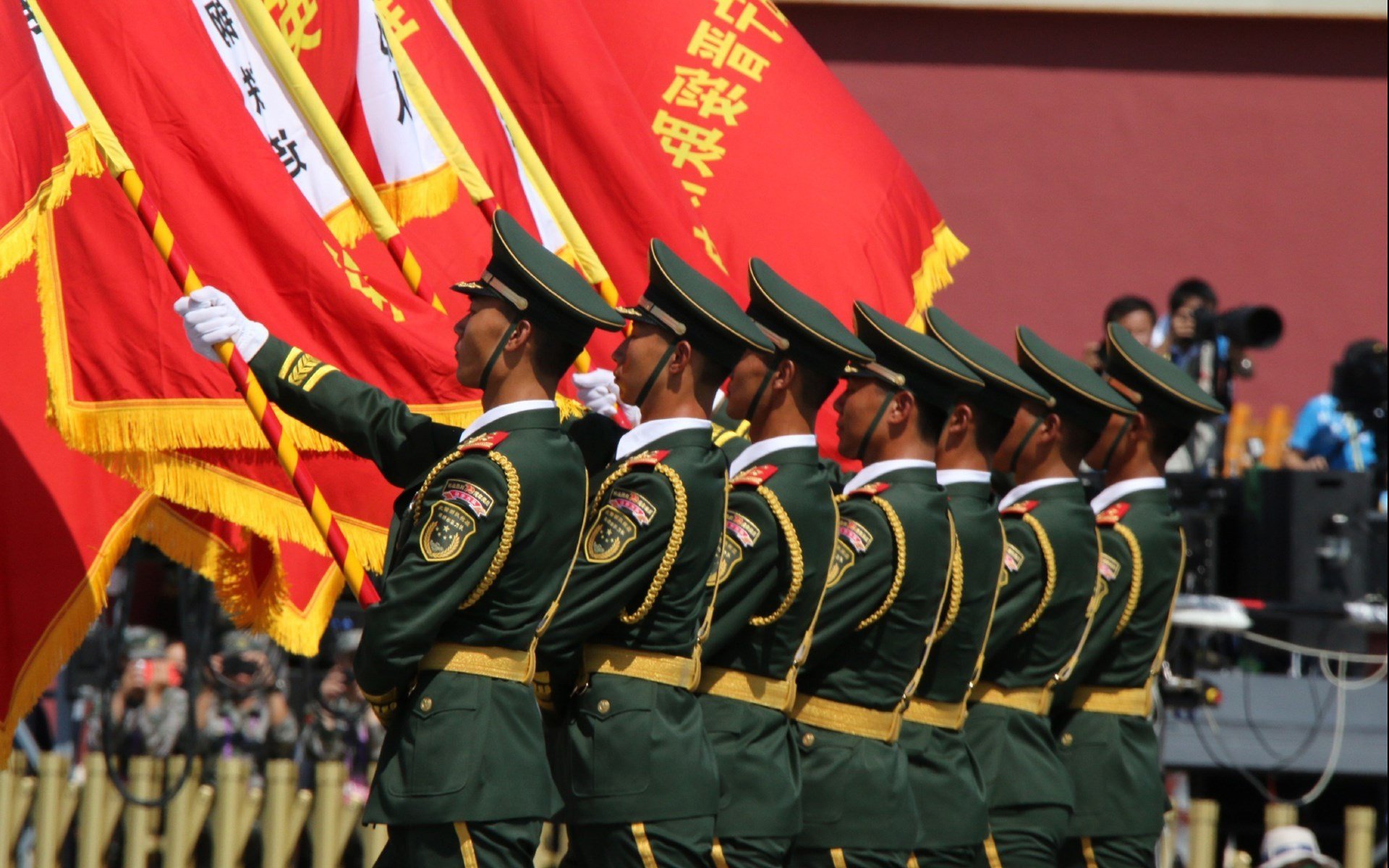 开云平台-深圳队爆冷击败公牛,爱德华兹稳定输出难掩团队失利